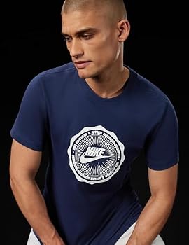 Nike Camiseta masculina Sportswear Club (BTS Futura), Azul-marinho